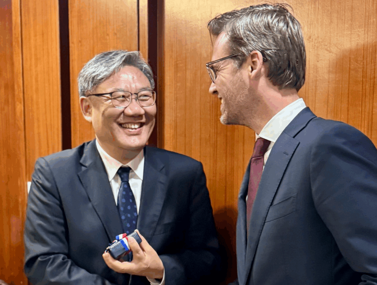 Dutch minister to lead trade mission to China despite sanctions