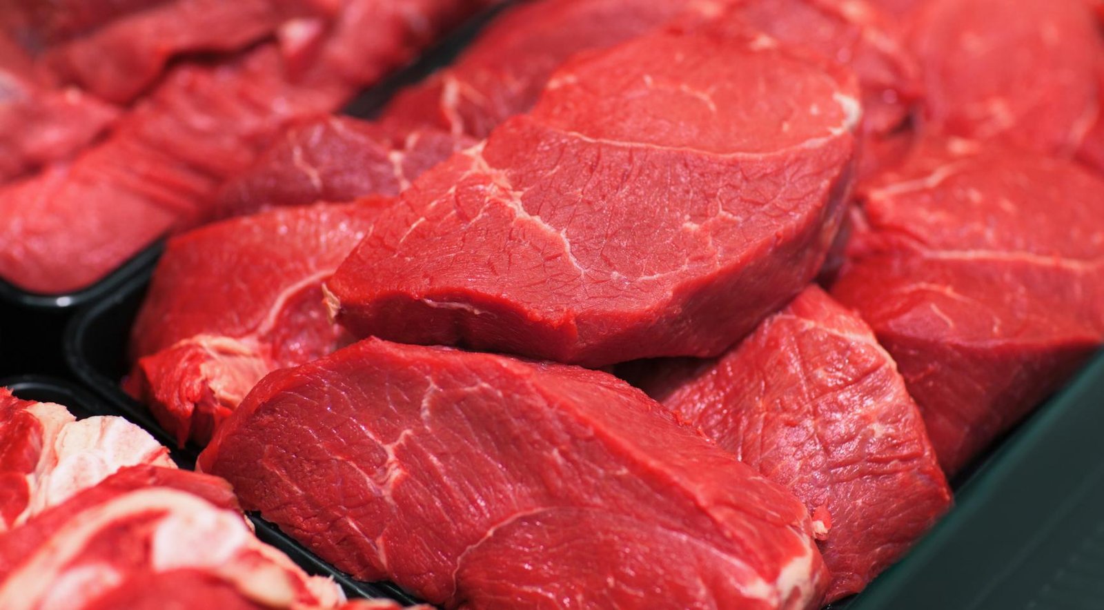 Nuenen meat firm raided over alleged sale of unsafe and unfit meat; Three arrests