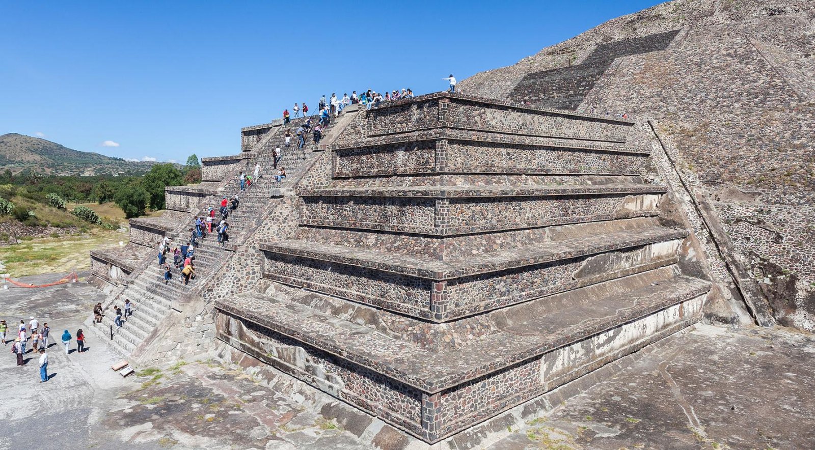 Dutch woman, 55, hurt in mass shooting at Mexican tourist destination