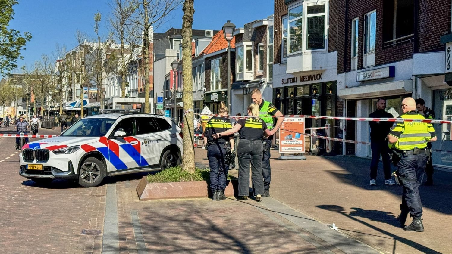 Man killed during robbery at gold exchange office