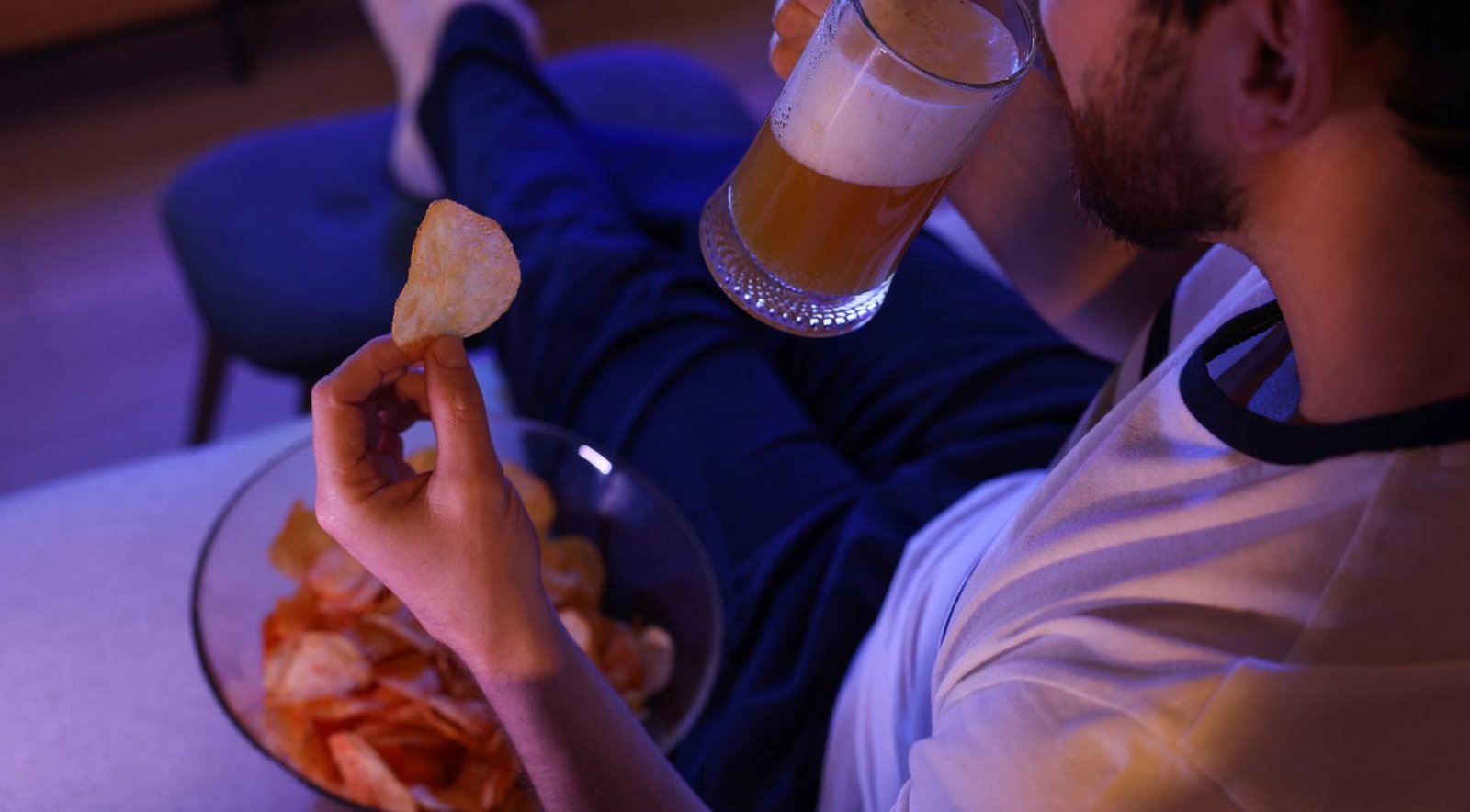 Snacking specifically at night increases risk of diabetes, weight gain, study finds