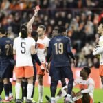 Dumfries dismissed as Netherlands dig in to draw with Ecuador