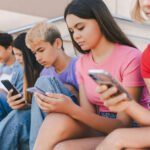 Parents back phone ban in schools, want more info on use of AI