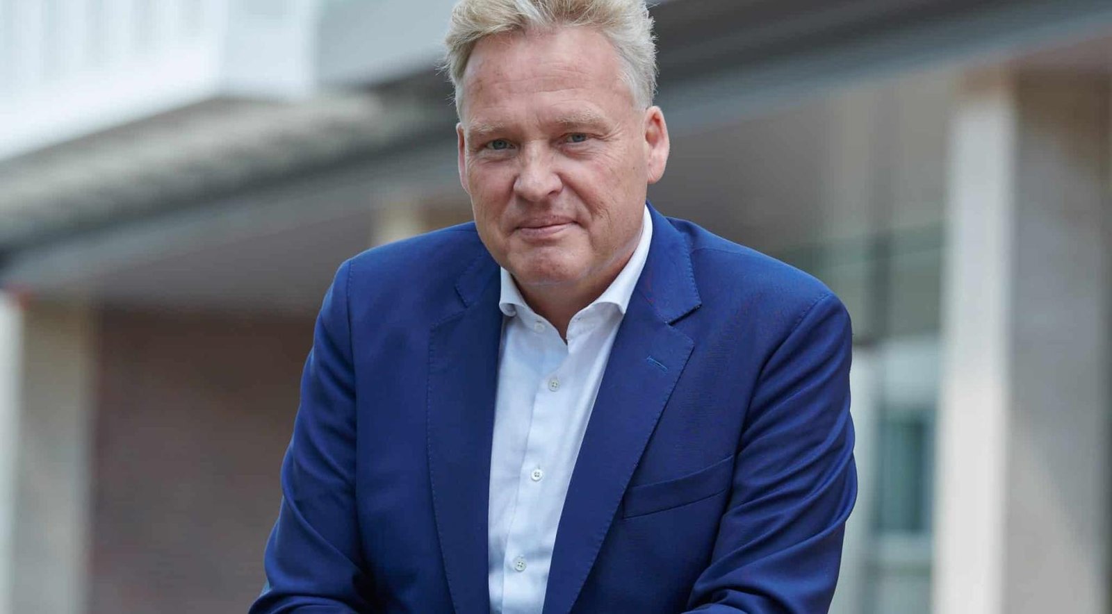 Condition of Roosendaal mayor slightly improved after serious cycling accident