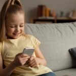 Arnhem first Dutch city to urge parents: delay smartphones, no social media until 16