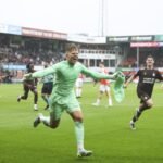 Goalkeeper turns poacher as Koeman hits late penalty for Telstar