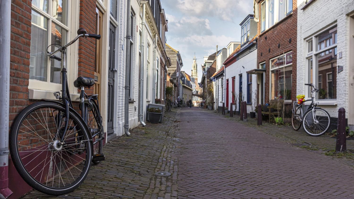 Most Dutch home buyers face unfair bidding, study finds