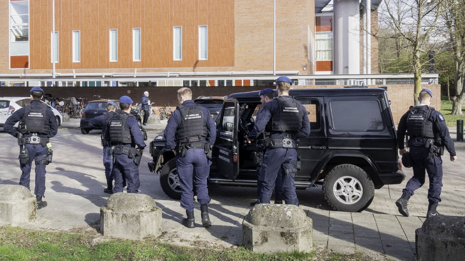 Jewish school in Amsterdam closes again following threats