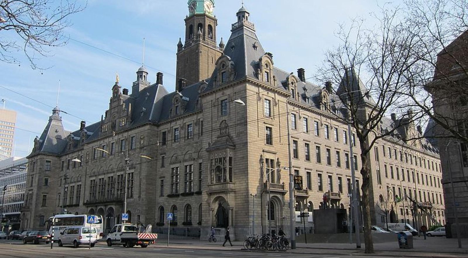 Rising sick leave costs Dutch municipalities around €1 billion in lost capacity