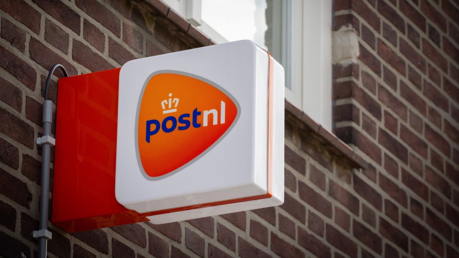 Tax office reports PostNL to competition watchdog