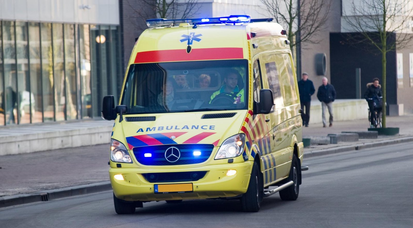 Hospitals test home-based treatment to avoid painful transport for elderly patients
