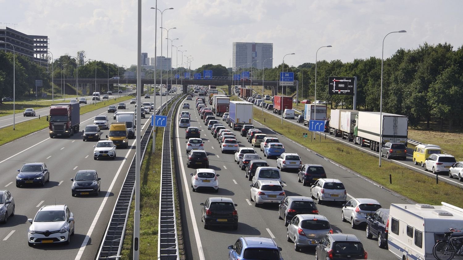 Dutch inflation climbs sharply to 3.5%, driven by energy costs
