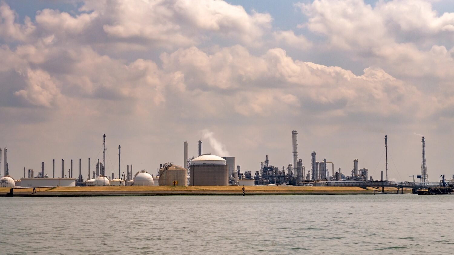 Dow to cut 600 jobs in the Netherlands, citing high energy costs