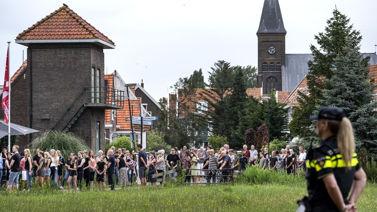 Musk amplifies far-right post on Marken teen’s death