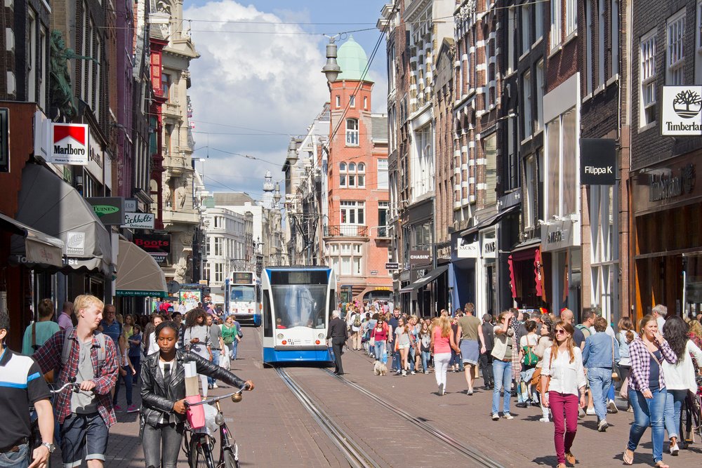 One in five shops have closed as online sales continue to grow