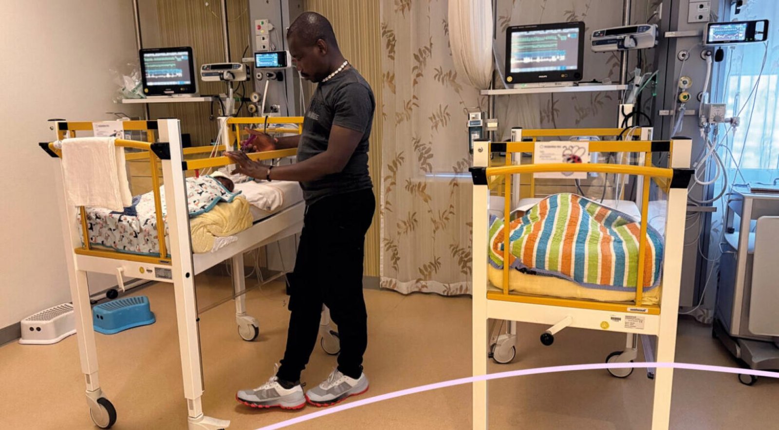 Identical quadruplets born at Máxima Medical Center in extremely rare natural pregnancy