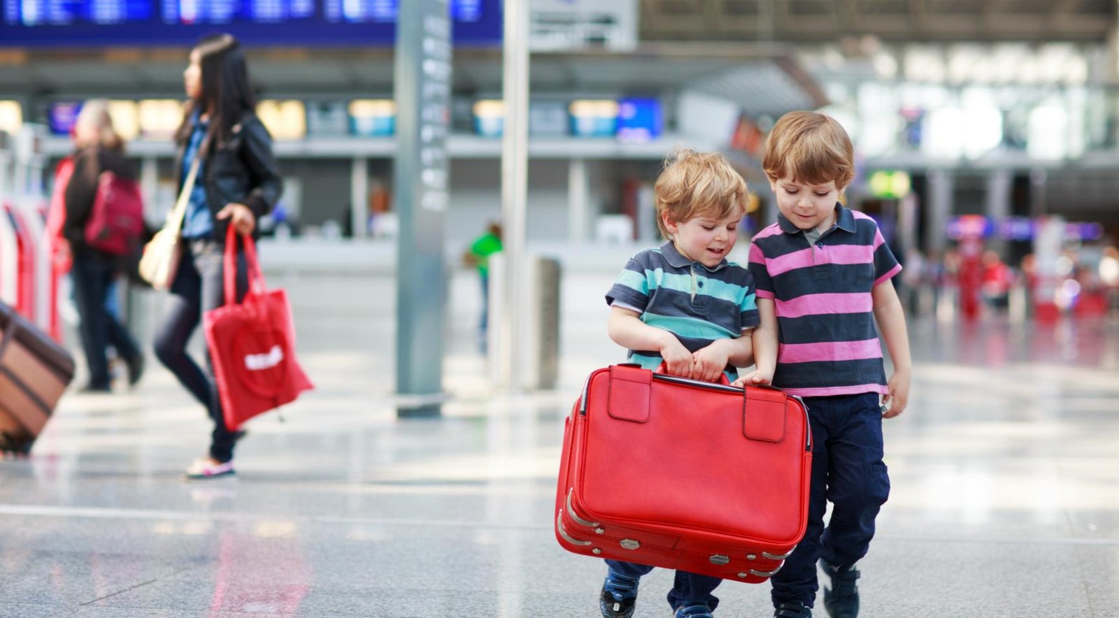 Dutch summer travel drops for second year amid rising prices as only 52% go on holiday