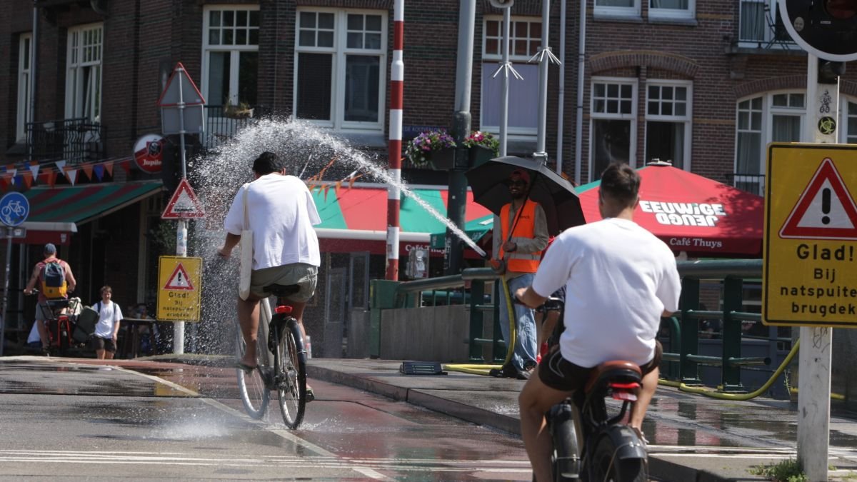 Heat plan back in force as temperatures near 32°