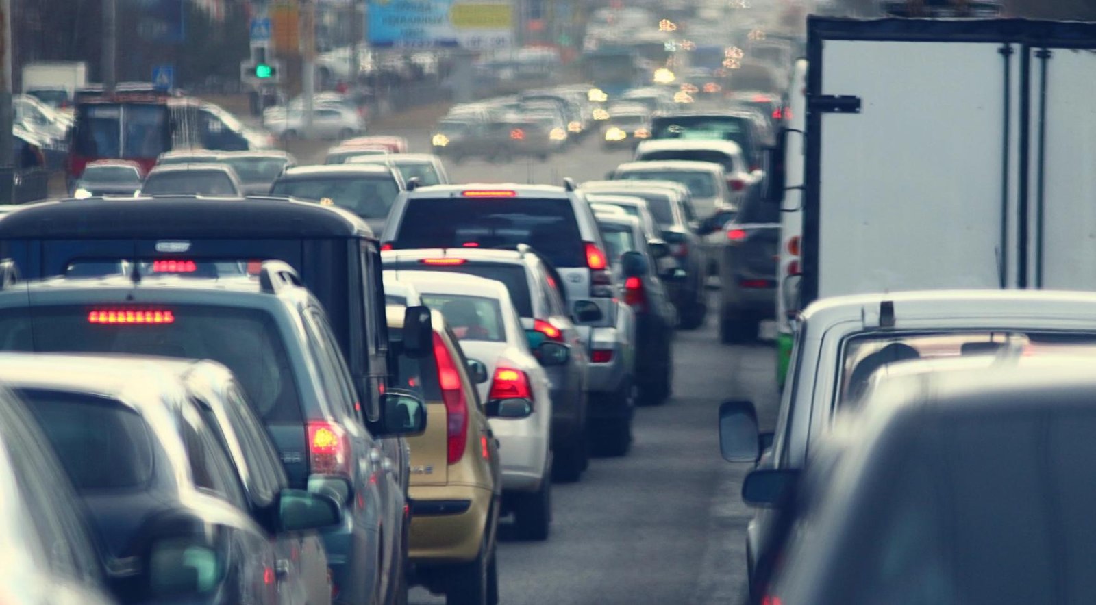 Traffic on all roads to popular summer destinations as last Dutch region goes on holiday