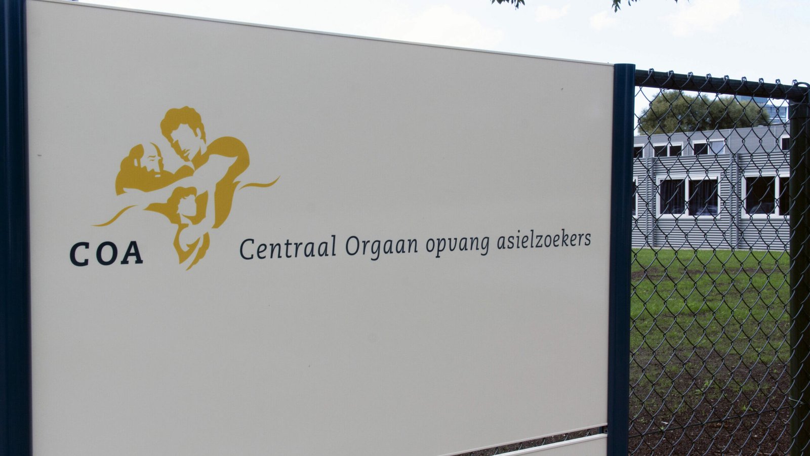 Asylum agency claims €185m from hotel reception middleman