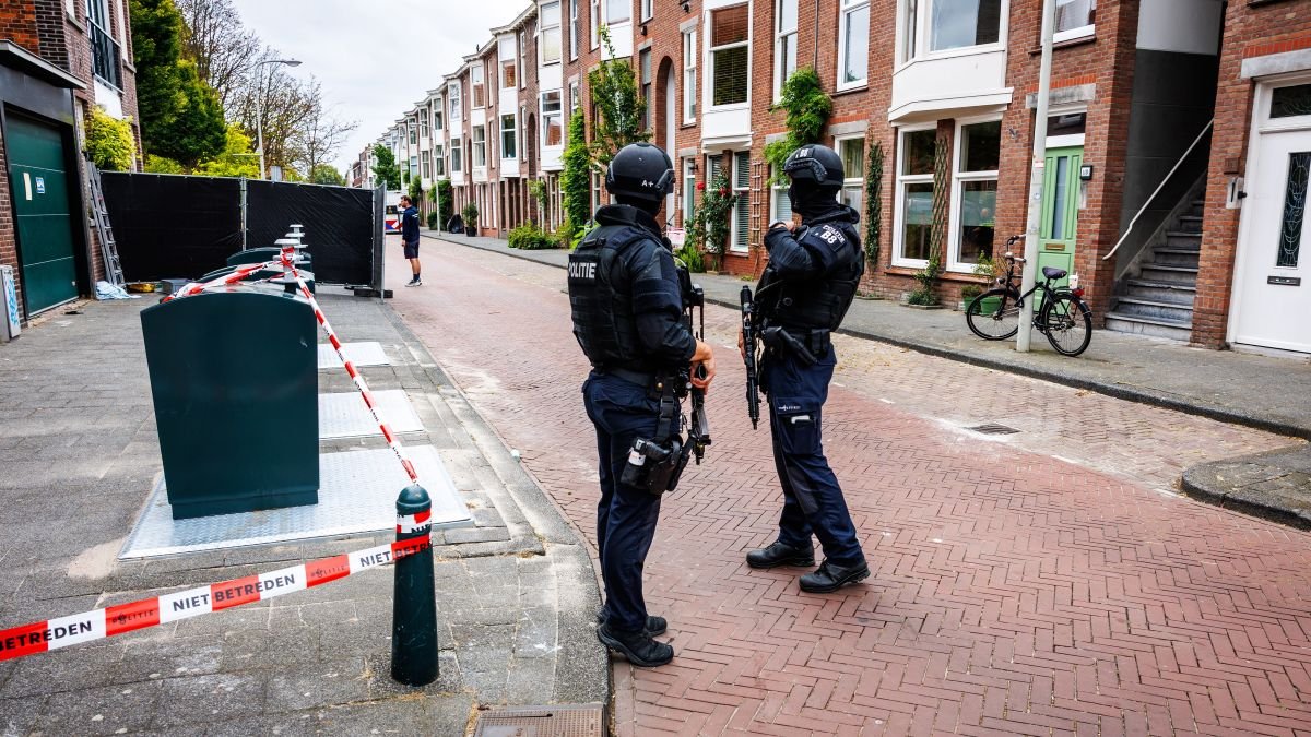 Drugs lab find forces evacuations in The Hague
