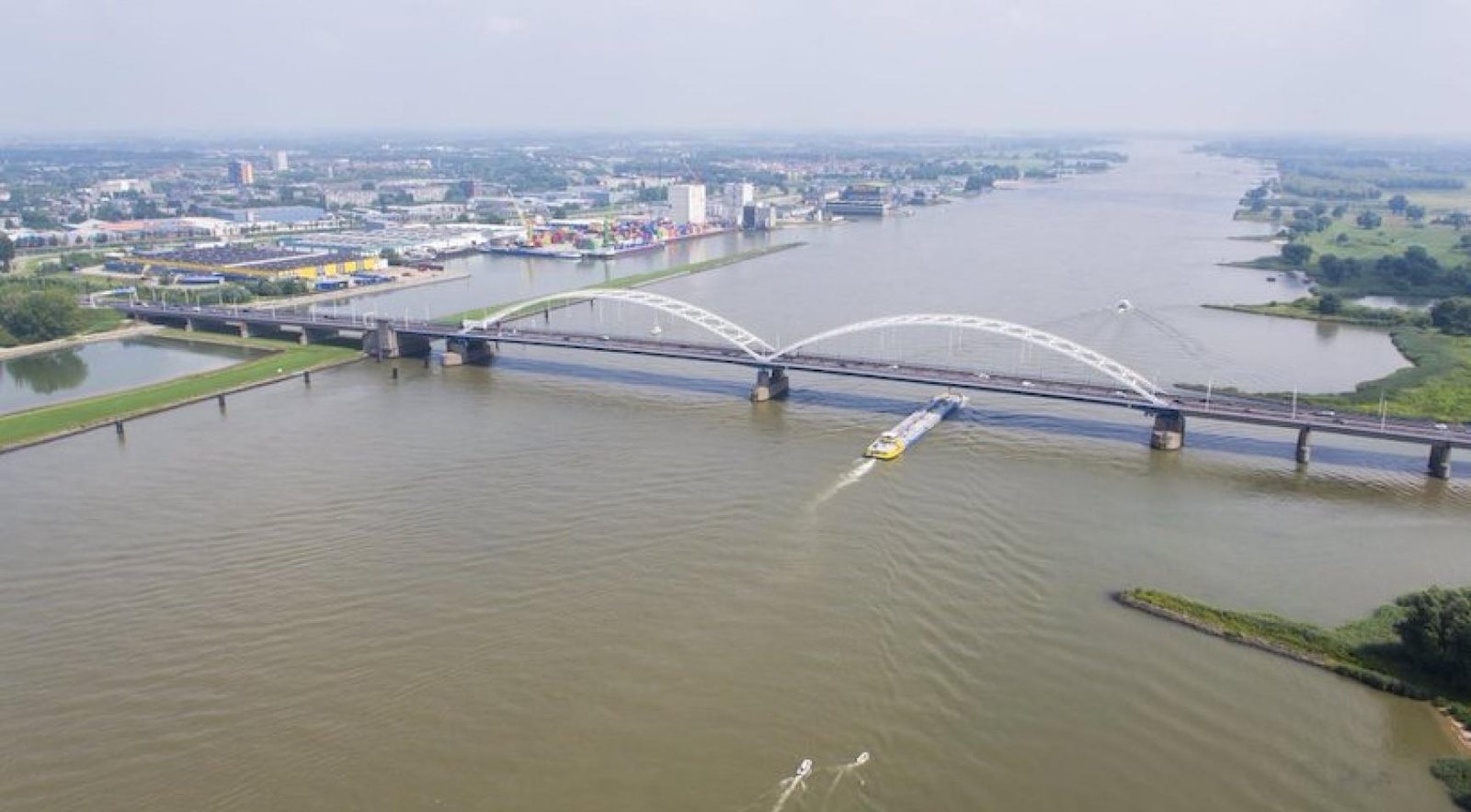 Nearly 100 fines for crossing damaged Merwedebrug; thousands unpunished