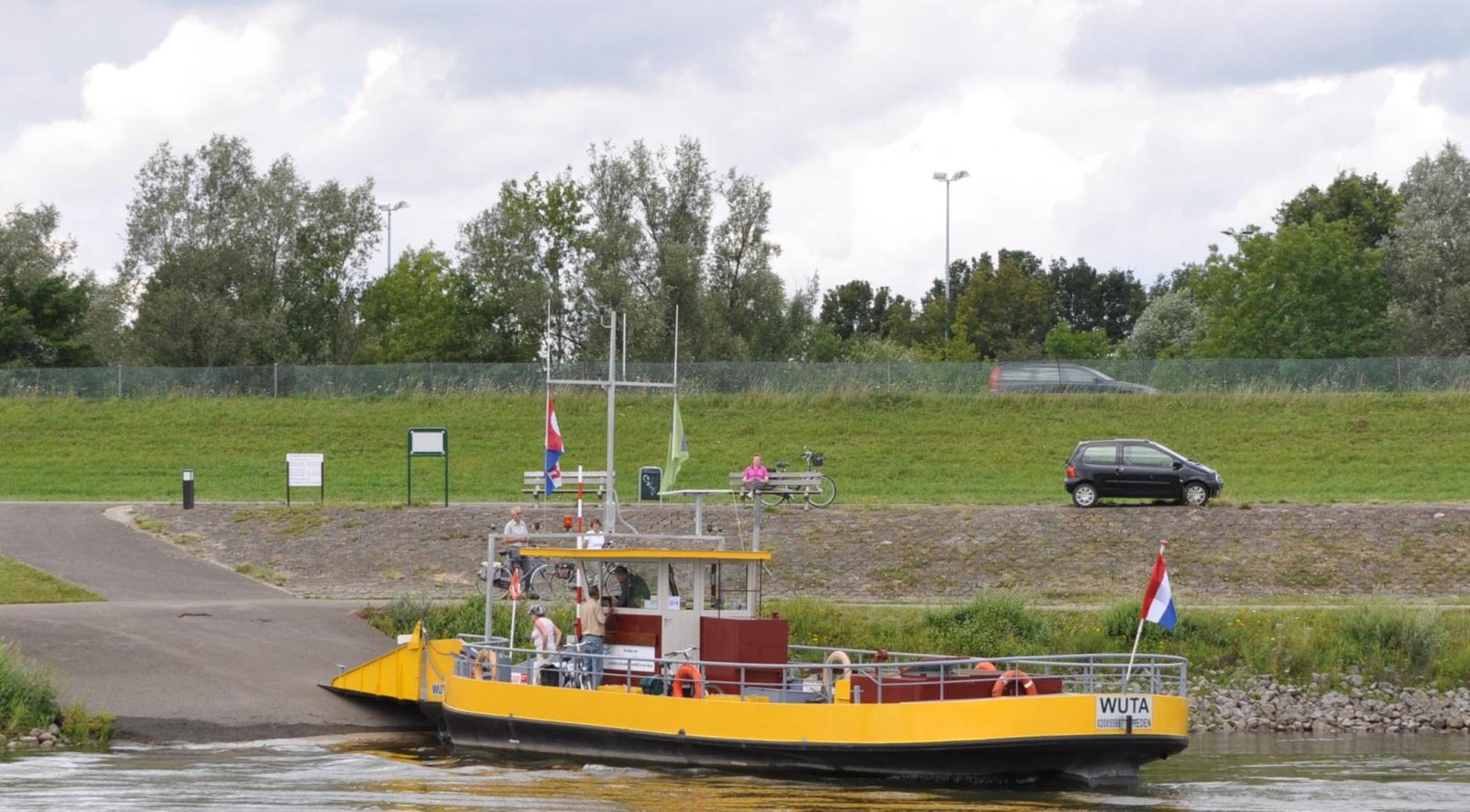 Drought forces multiple Gelderland ferries out of service