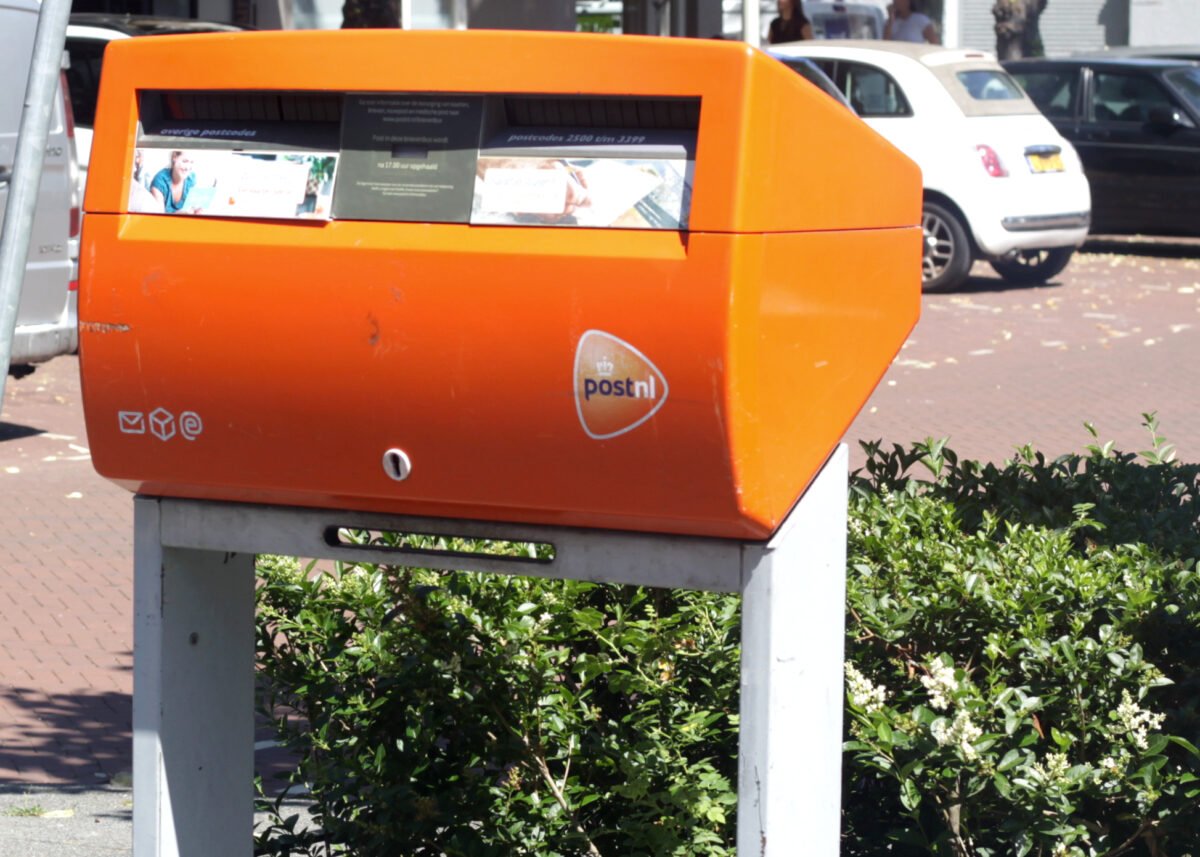 PostNL delivers fewer parcels as Asian web orders decline