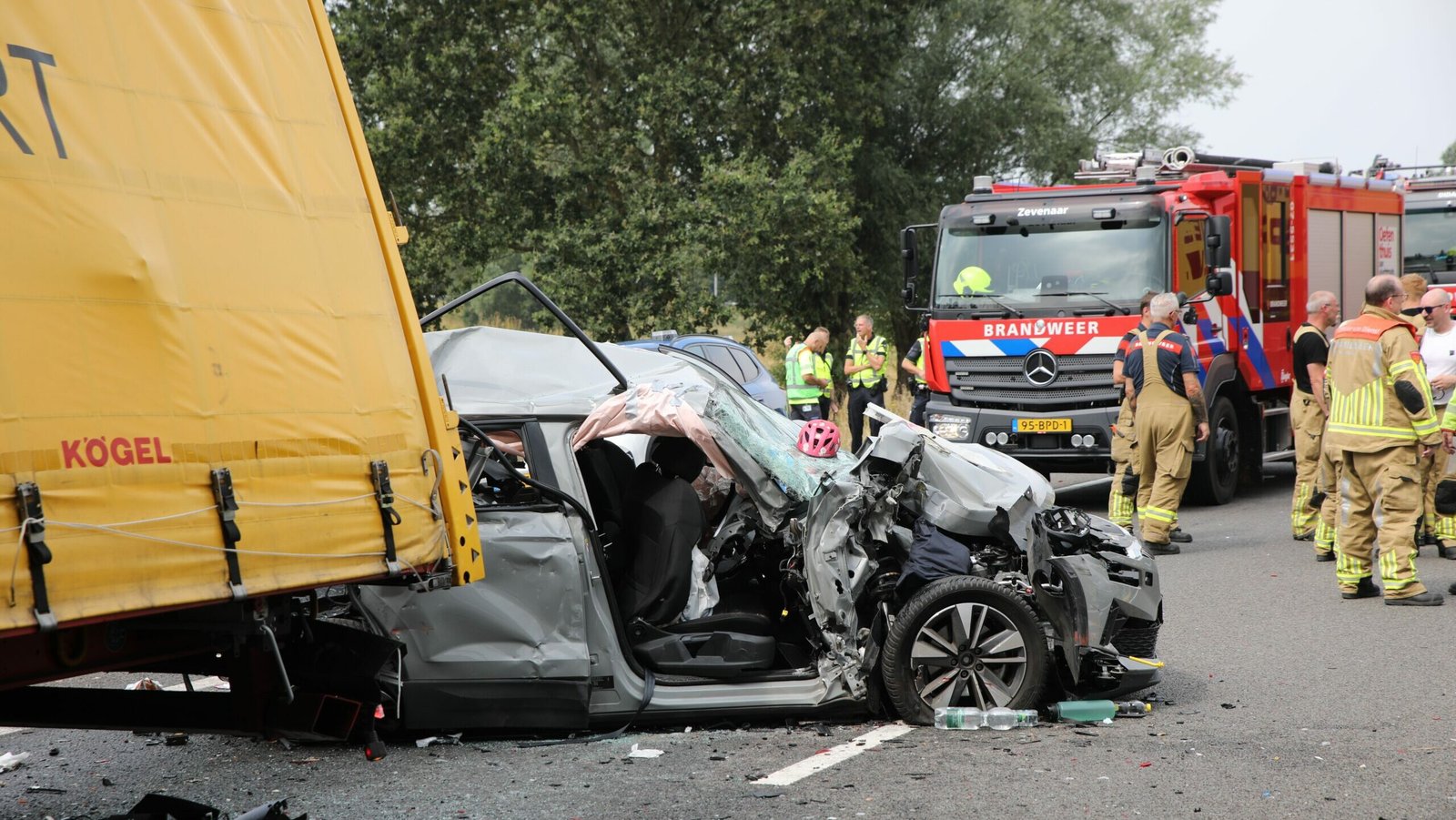 Local mayors step up pressure to end border checks after crashes
