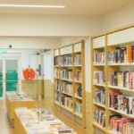 Readers still prefer paper books despite rise of digital options