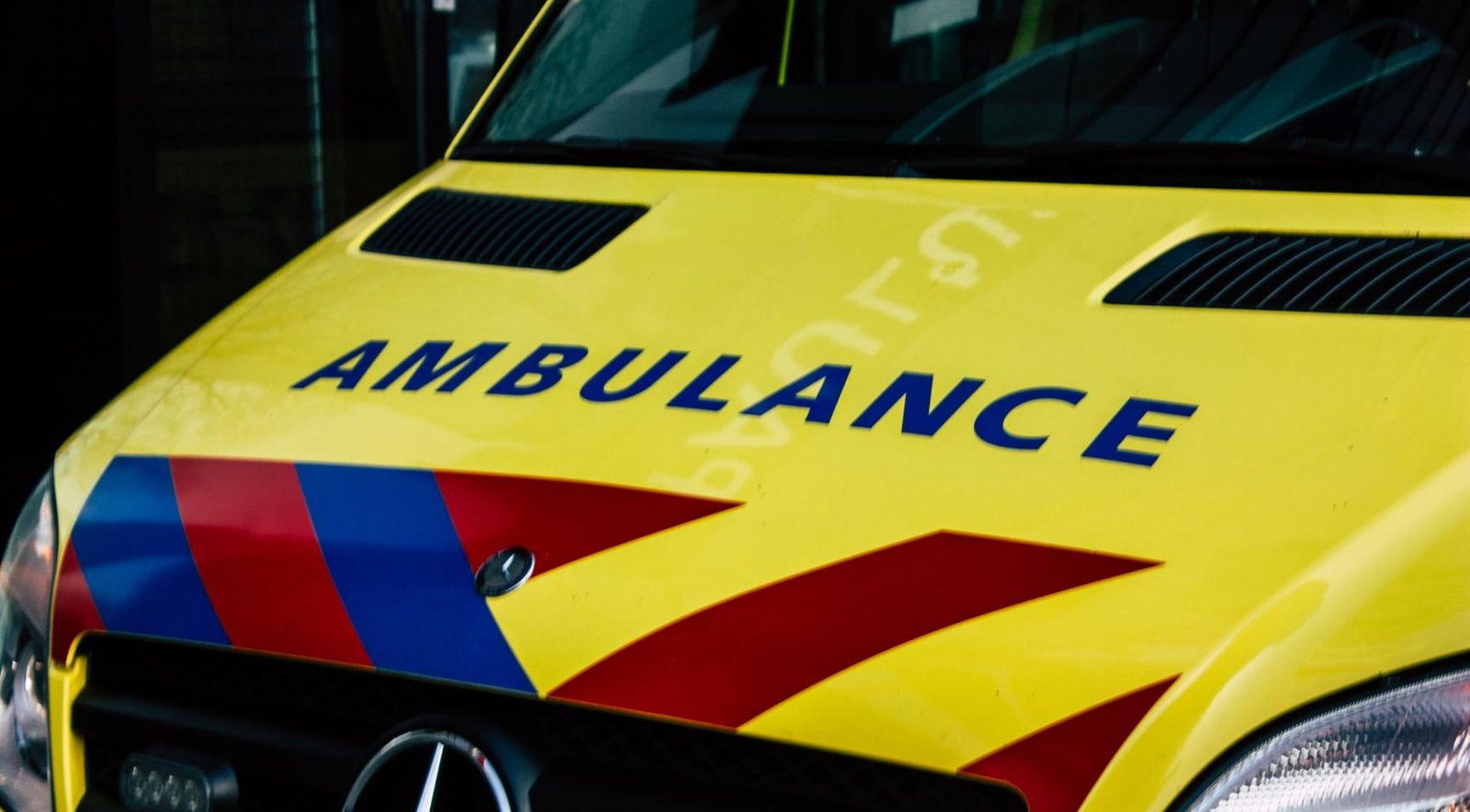 Police officer hospitalized after stolen car rams patrol vehicle in Uden