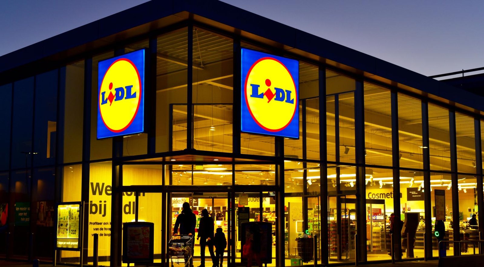 Paw Patrol sticker on cherry tomatoes: Lidl tests kids’ branding on healthy food