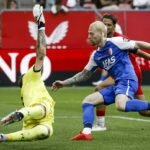 Feyenoord and Ajax surrender two-goal leads as AZ top Eredivisie