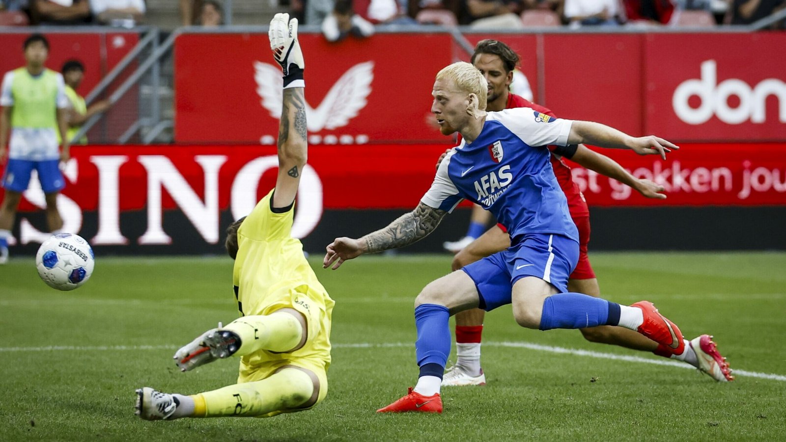 Feyenoord and Ajax surrender two-goal leads as AZ top Eredivisie