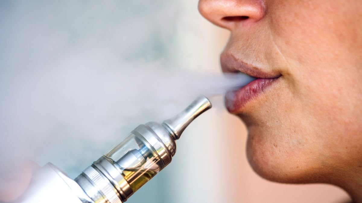 Smoke-free 2040 goal failing as young adults keep vaping
