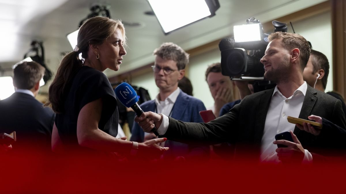 Dutch spy agencies to get more powers against foreign enemies
