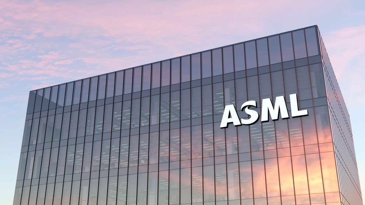 ASML begins building new 20,000-workplace Eindhoven campus