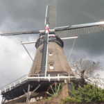 Weekend will be mix of sun and showers, temperatures around 18C