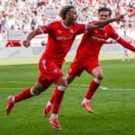 AZ top Eredivisie after Twente stage late comeback against PSV