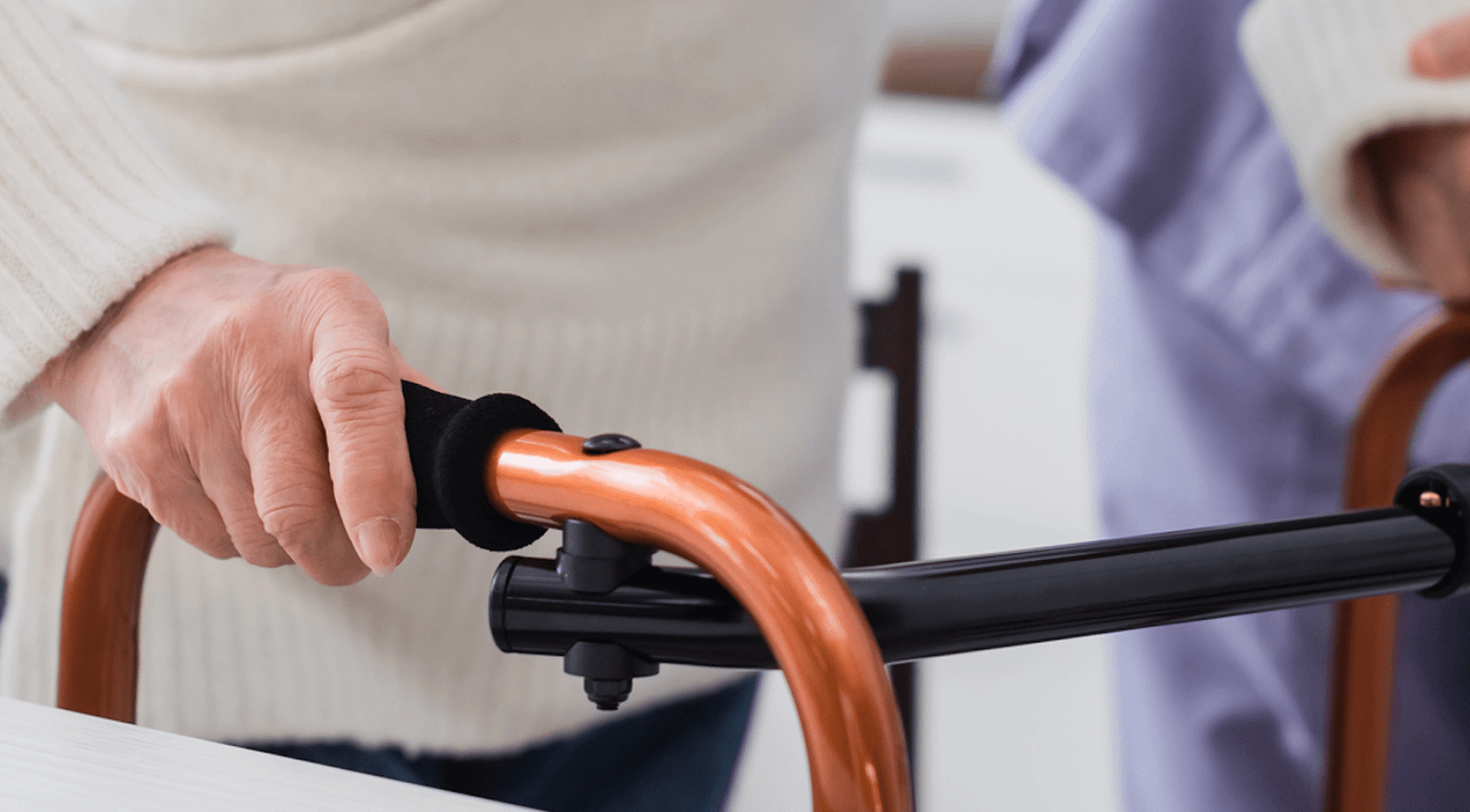 Video: More elderly died in a fall last year, mostly people over 80 +