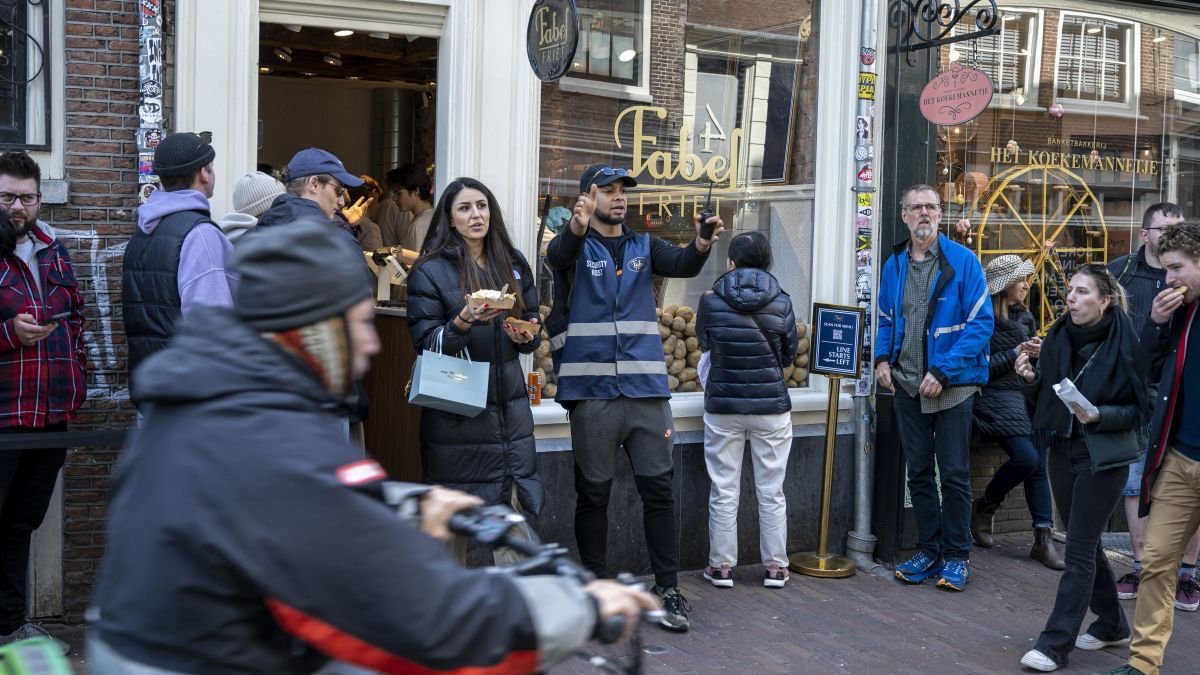 Fries with that? Homes near Amsterdam TikTok queue sell for less
