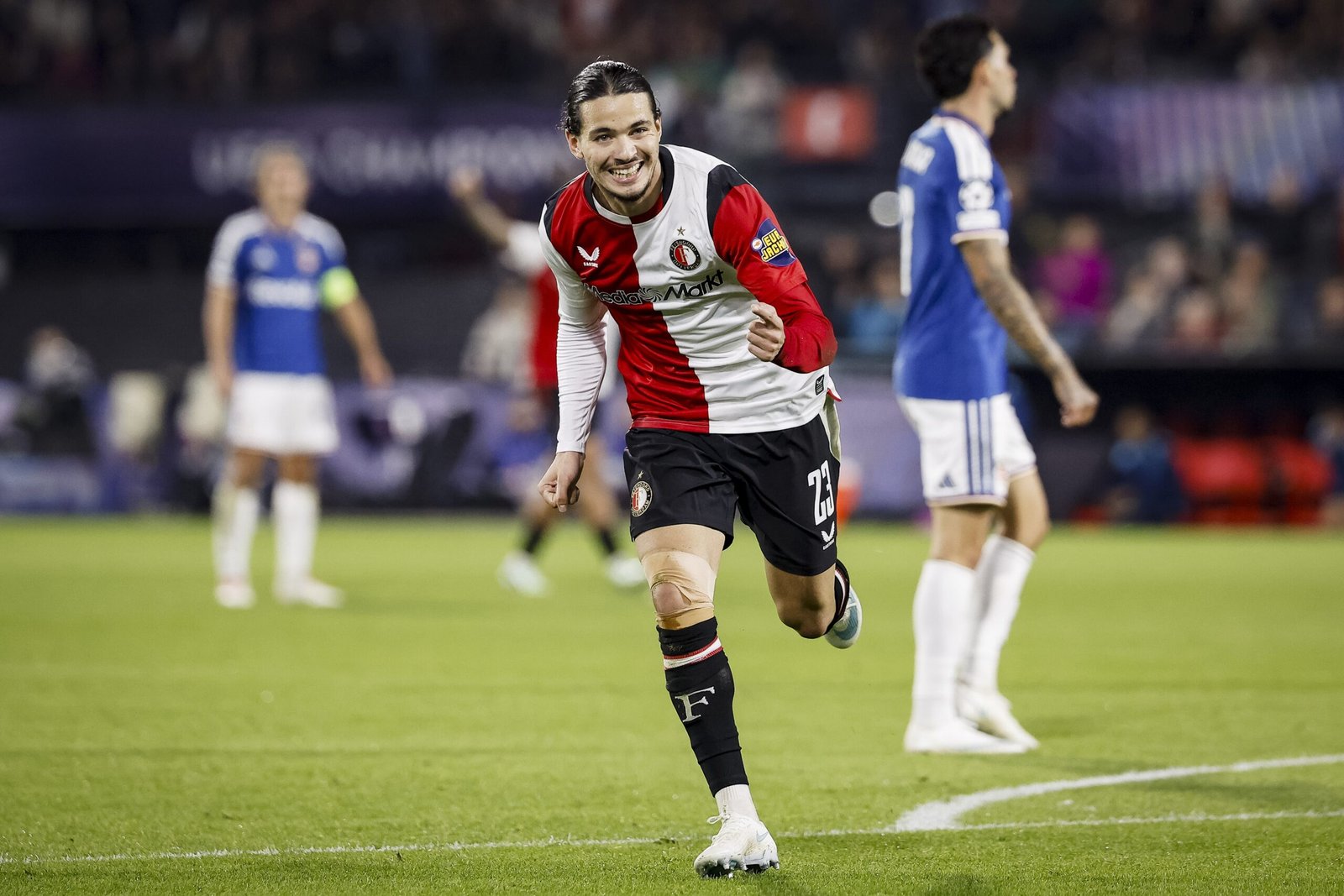 Hadj Moussa sinks Como as Feyenoord claim first CL group win