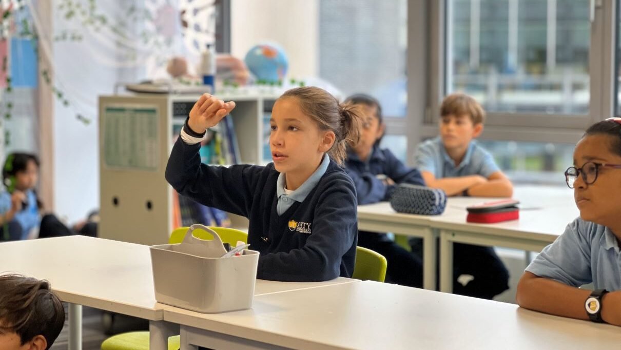 Primary school teachers reject four-day week amid staff shortage