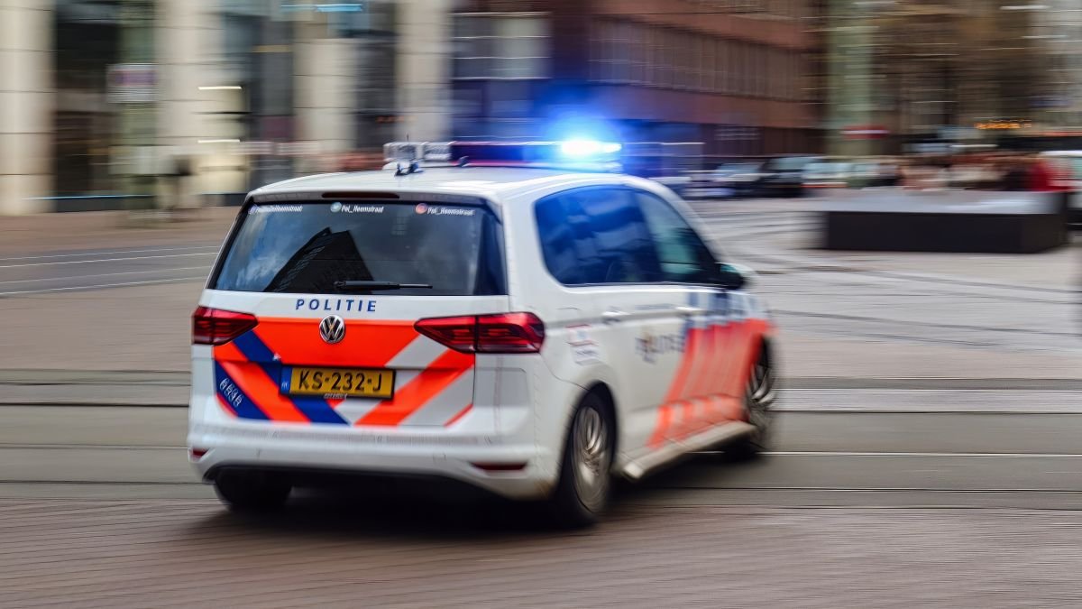 Rotterdam police arrest AI scammers over €400k thefts