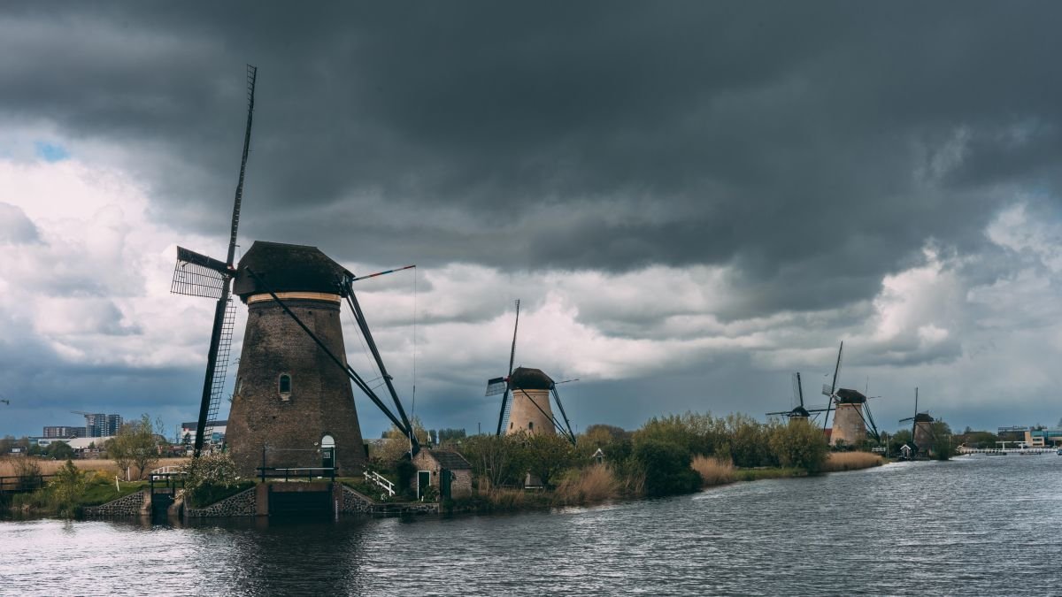 Weather warnings as storm Austen approaches Netherlands
